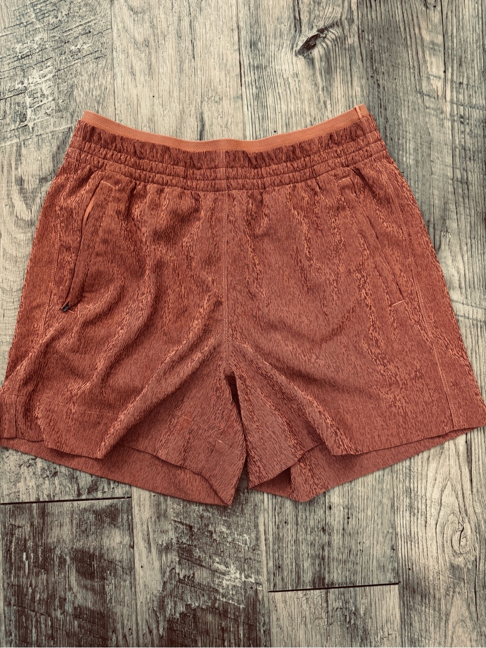 NWT Athleta Women's Rust ECHO Shorts
